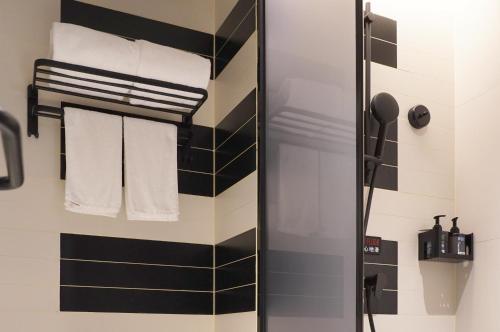 Imagen de la habitación del Hotel Ibis Styles - 260M from Guangji Street Subway Station. Foto 15