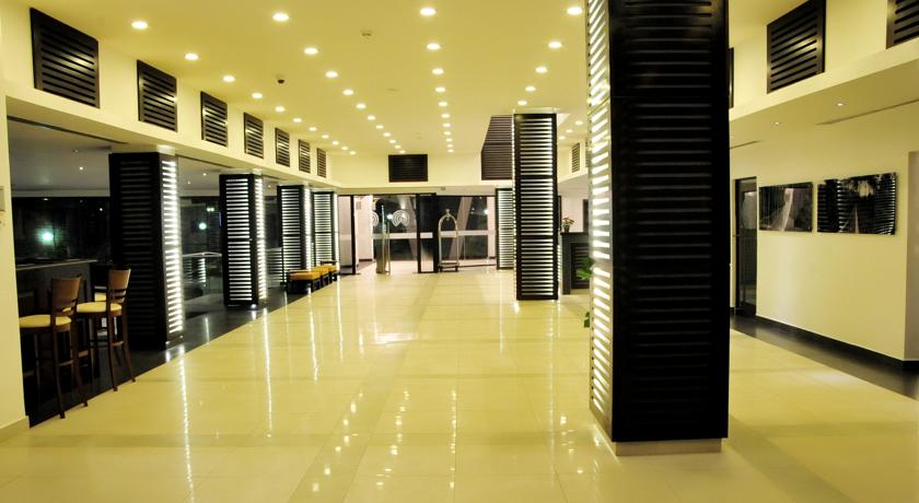 Imagen general del Hotel Ibis Styles Accra Airport. Foto 8