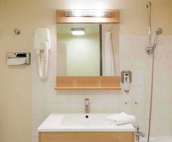 Imagen de la habitación del Hotel Ibis Styles Aix-les-bains Domaine De Marlioz. Foto 12