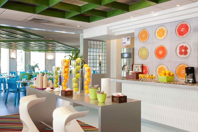 Imagen del bar/restaurante del Hotel Ibis Styles Aix-les-bains Domaine De Marlioz. Foto 7