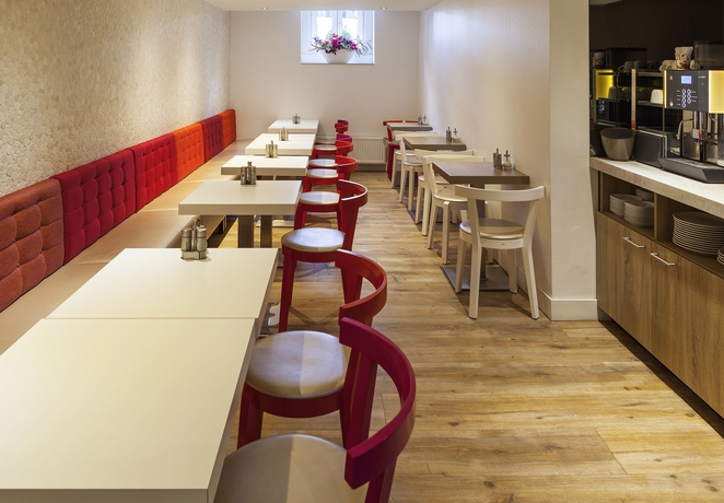 Imagen del bar/restaurante del Hotel Ibis Styles Amsterdam Amstel. Foto 2