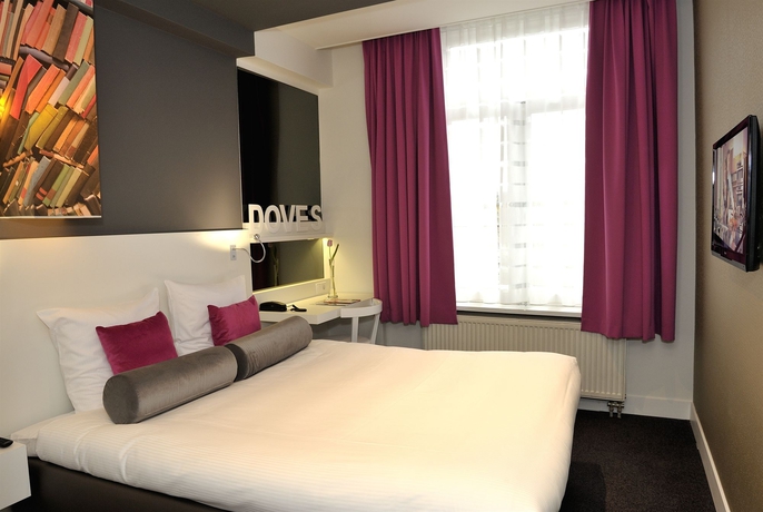 Imagen de los interiores del Hotel Ibis Styles Amsterdam Amstel. Foto 16