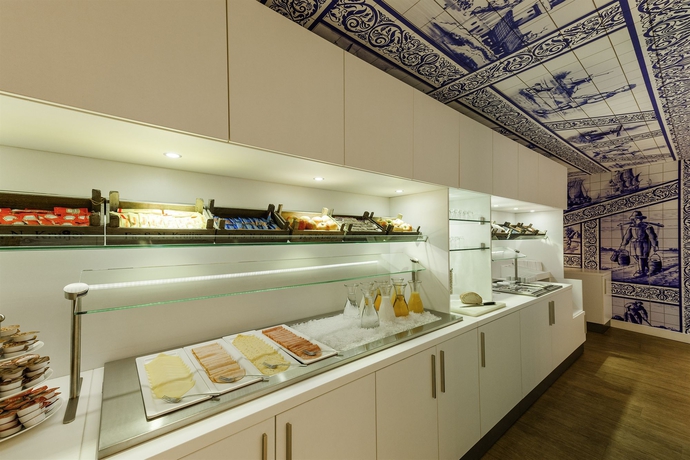 Imagen del bar/restaurante del Hotel Ibis Styles Amsterdam Central Station. Foto 3