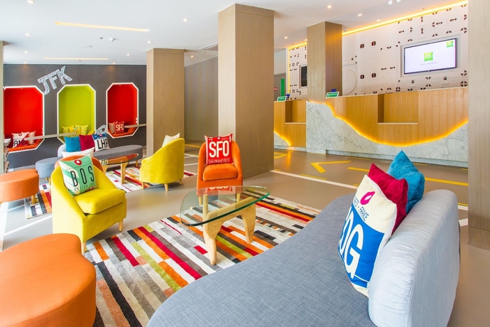 Imagen de los interiores del Hotel Ibis Styles Bangkok Sukhumvit 50. Foto 15