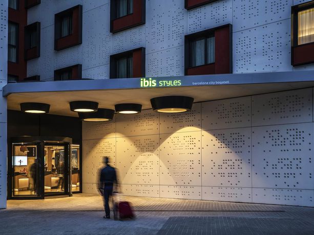 Imagen de los exteriores del Hotel Ibis Styles Barcelona City Bogatell. Foto 14