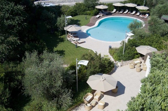 Imagen de la piscina del Hotel Ibis Styles Bari Giovinazzo. Foto 19