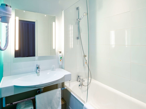 Imagen de la habitación del Hotel Ibis Styles Bayonne Centre Gare. Foto 12