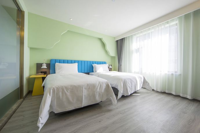 Imagen de la habitación del Hotel Ibis Styles Beijing Capital Airport. Foto 15