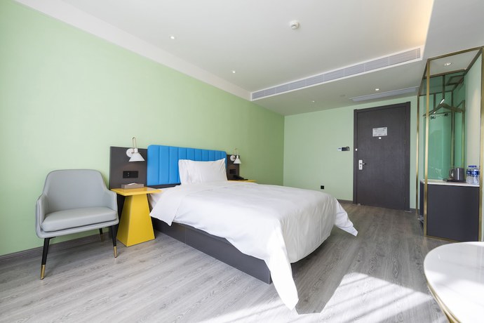 Imagen de la habitación del Hotel Ibis Styles Beijing Capital Airport. Foto 17