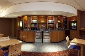 Imagen del bar/restaurante del Hotel Ibis Styles Birmingham Center. Foto 14