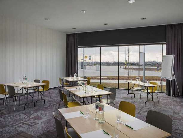 Imagen de los interiores del Hotel Ibis Styles Budapest Airport. Foto 16
