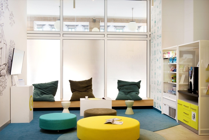 Imagen de los interiores del Hotel Ibis Styles Budapest Center. Foto 13