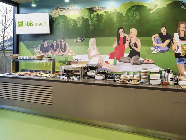 Imagen del bar/restaurante del Hotel Ibis Styles Budapest Citywest. Foto 6