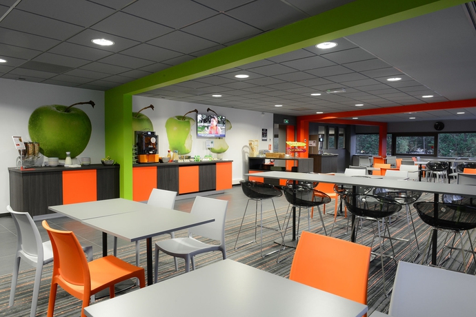 Imagen del bar/restaurante del Hotel Ibis Styles Caen Centre Gare. Foto 10