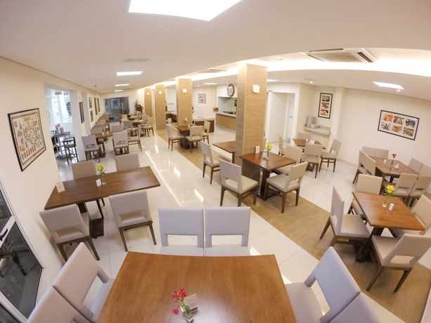 Imagen del bar/restaurante del Hotel Ibis Styles Campinas Alphaville. Foto 2