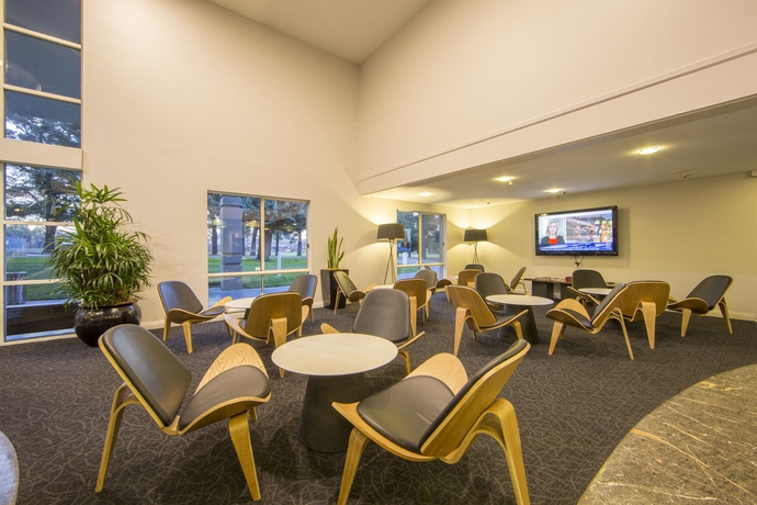 Imagen del bar/restaurante del Hotel Ibis Styles Canberra. Foto 3