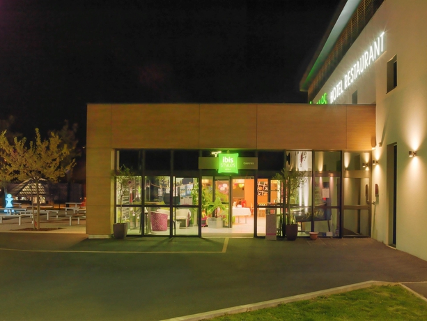 Imagen de los exteriores del Hotel Ibis Styles Castres. Foto 17
