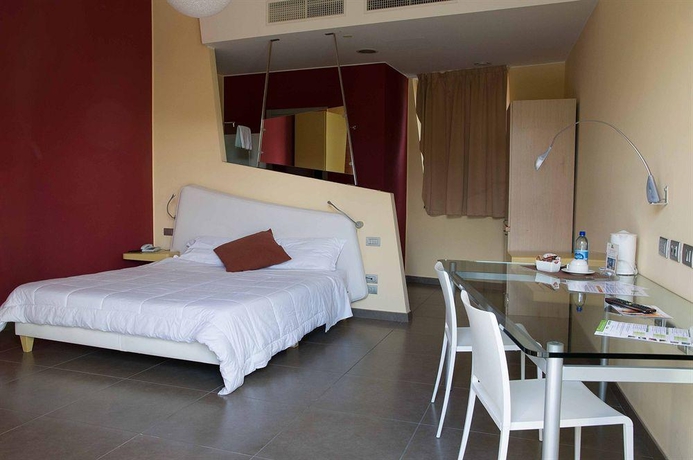 Imagen general del Hotel Ibis Styles Catania Acireale. Foto 11