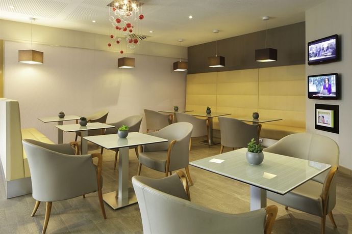 Imagen del bar/restaurante del Hotel Ibis Styles Chalon Sur Saone. Foto 8