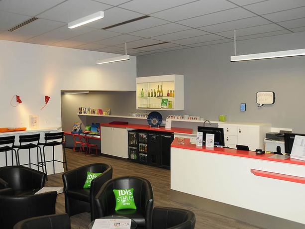 Imagen del bar/restaurante del Hotel Ibis Styles Chambery Centre Gare. Foto 8