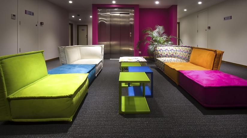 Imagen de los interiores del Hotel Ibis Styles Charleroi Airport Aero 44. Foto 18