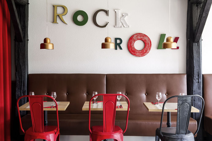 Imagen del bar/restaurante del Hotel Ibis Styles Chartres. Foto 8