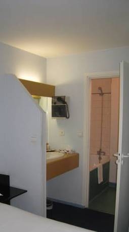 Imagen general del Hotel Ibis Styles Chaumont Centre Gare. Foto 5