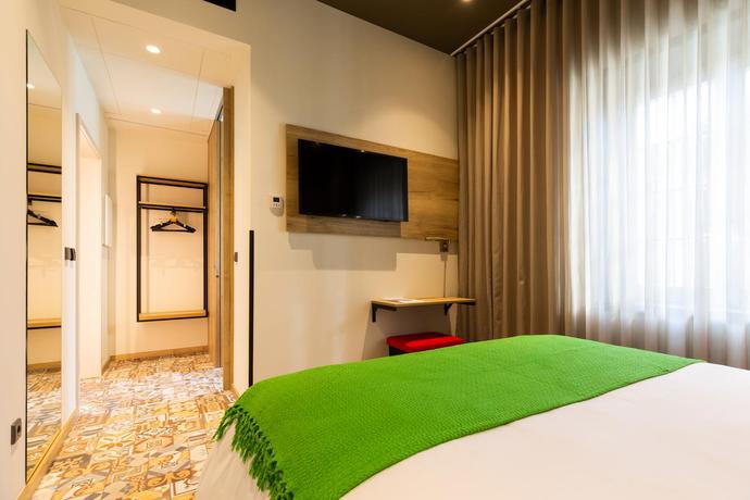Imagen general del Hotel Ibis Styles Chaves. Foto 6