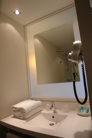 Imagen de la habitación del Hotel Ibis Styles Chinon. Foto 9