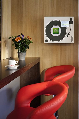 Imagen del bar/restaurante del Hotel Ibis Styles Chinon. Foto 4