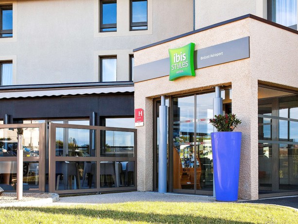 Imagen general del Hotel Ibis Styles Clermont-Ferrand Le Brézet Aéroport. Foto 6