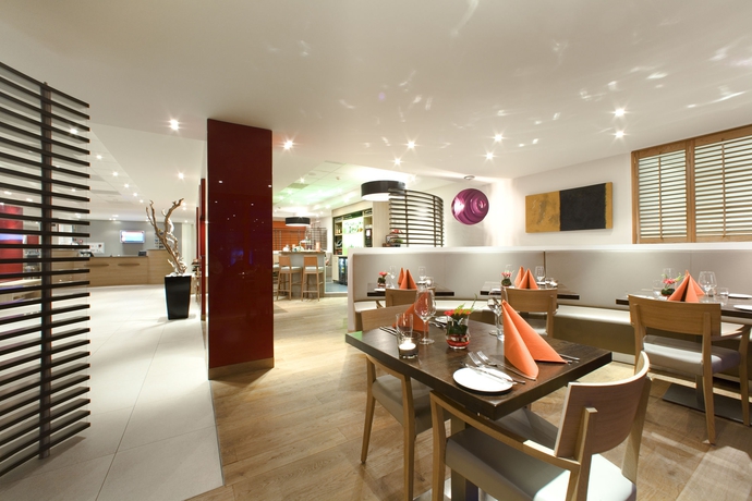 Imagen del bar/restaurante del Hotel Ibis Styles Den Haag Scheveningen. Foto 3