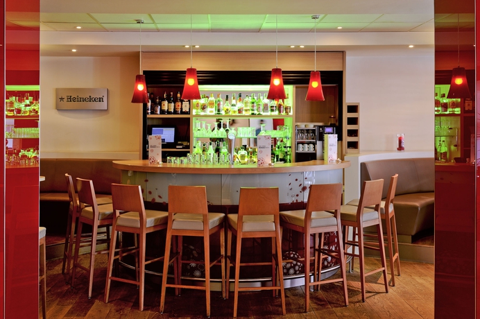 Imagen del bar/restaurante del Hotel Ibis Styles Den Haag Scheveningen. Foto 4