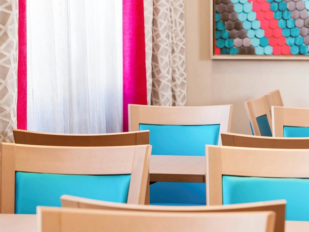 Imagen de los interiores del Hotel Ibis Styles Dijon Central. Foto 7