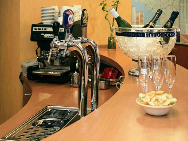 Imagen general del Hotel Ibis Styles Dinan Centre Ville. Foto 3