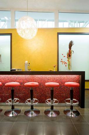 Imagen del bar/restaurante del Hotel Ibis Styles Dortmund West. Foto 11