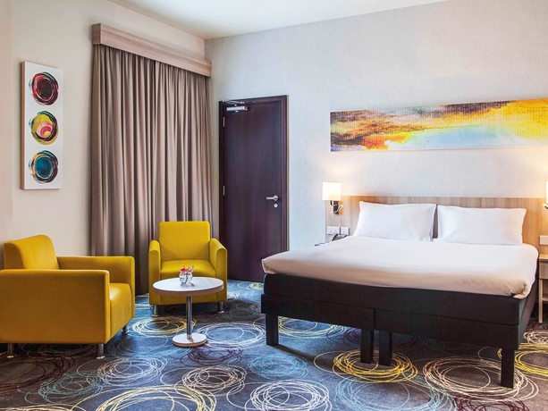 Imagen de la habitación del Hotel Ibis Styles Dragon Mart Dubai. Foto 8