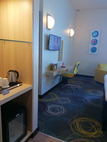 Imagen de la habitación del Hotel Ibis Styles Dragon Mart Dubai. Foto 13