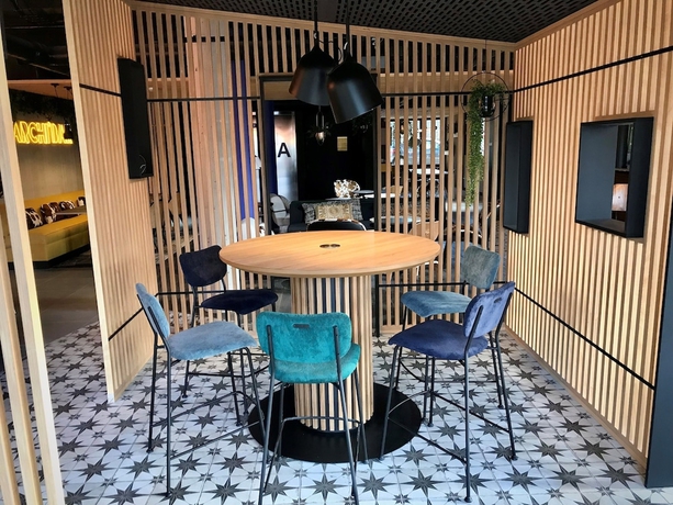 Imagen del bar/restaurante del Hotel Ibis Styles Dreux Centre Gare. Foto 3