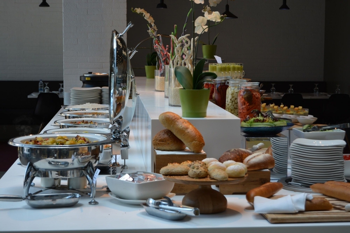 Imagen del bar/restaurante del Hotel Ibis Styles Dubai Jumeira. Foto 6