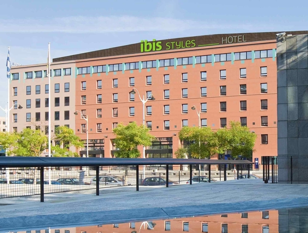 Imagen general del Hotel Ibis Styles Evry Cathedrale. Foto 1