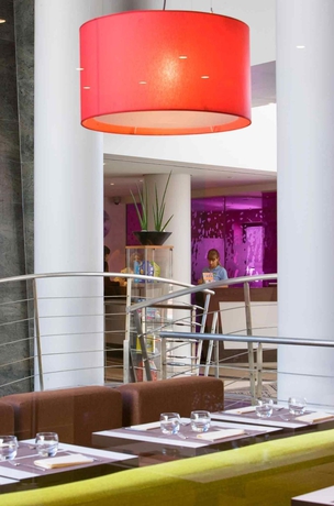 Imagen general del Hotel Ibis Styles Evry Cathedrale. Foto 4