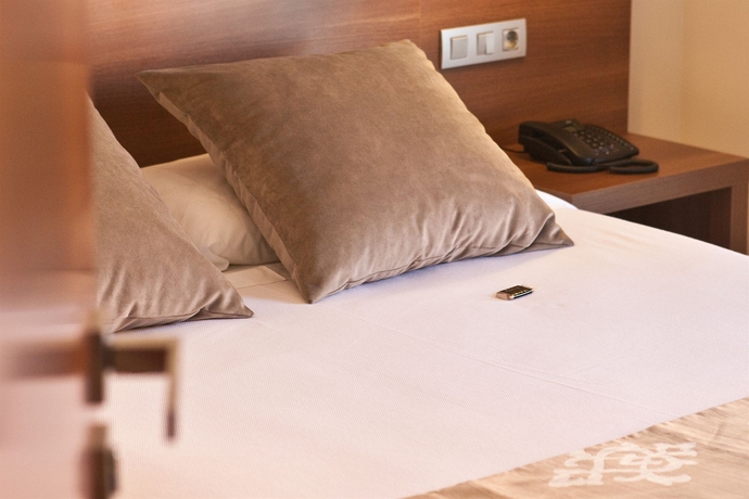 Imagen de la habitación del Hotel Ibis Styles Figueres Ronda. Foto 13