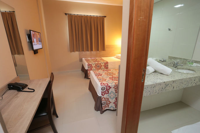 Imagen del bar/restaurante del Hotel Ibis Styles Franca. Foto 5