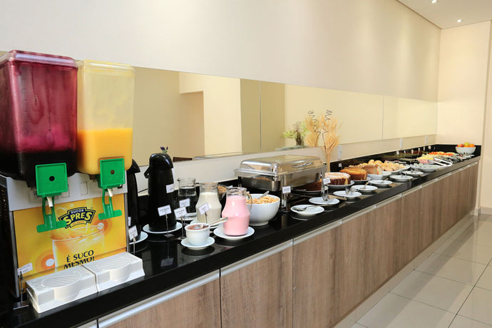 Imagen de los exteriores del Hotel Ibis Styles Franca. Foto 14