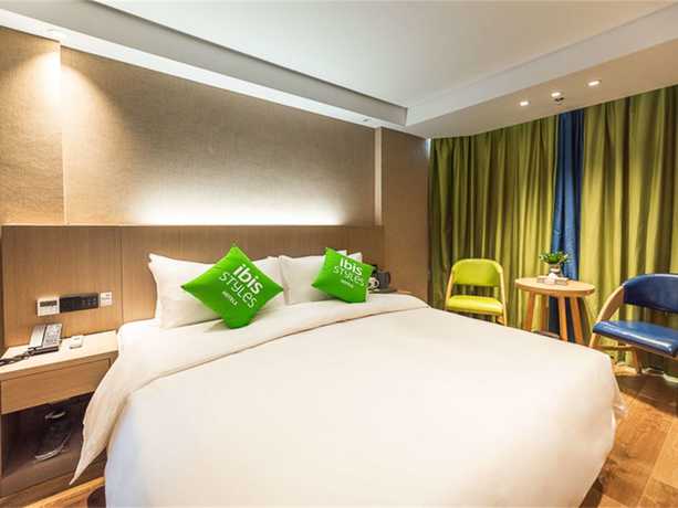 Imagen de la habitación del Hotel Ibis Styles Fuzhou Wuyi Square. Foto 13