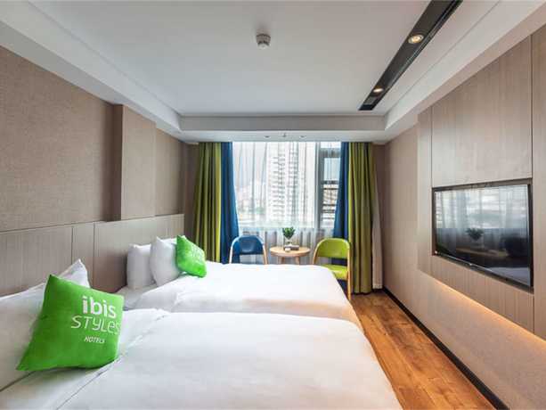 Imagen de la habitación del Hotel Ibis Styles Fuzhou Wuyi Square. Foto 15