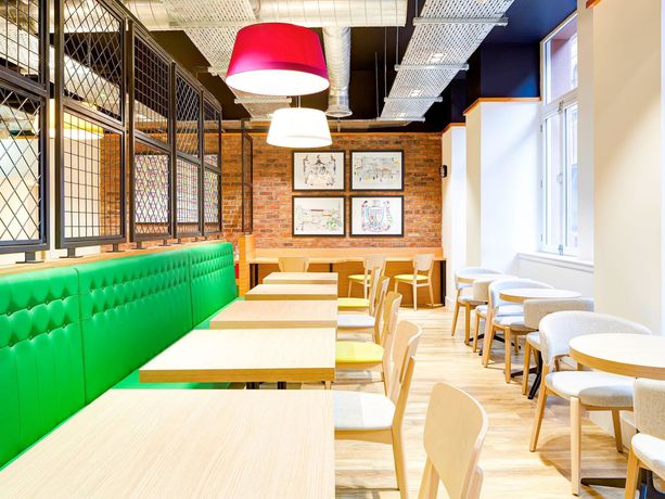 Imagen del bar/restaurante del Hotel Ibis Styles Glasgow Centre George Square. Foto 7