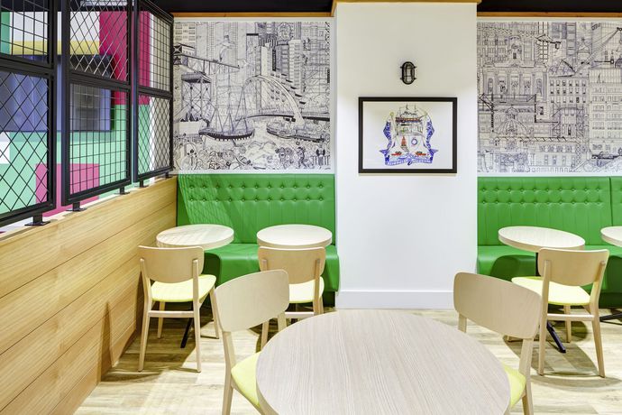 Imagen del bar/restaurante del Hotel Ibis Styles Glasgow Centre George Square. Foto 8