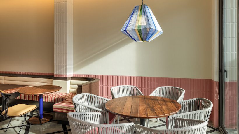 Imagen del bar/restaurante del Hotel Ibis Styles Goa Vagator. Foto 2